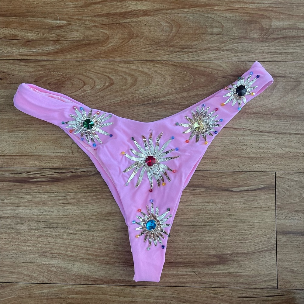 Brand new never worn Oceanus bikini bottoms size L